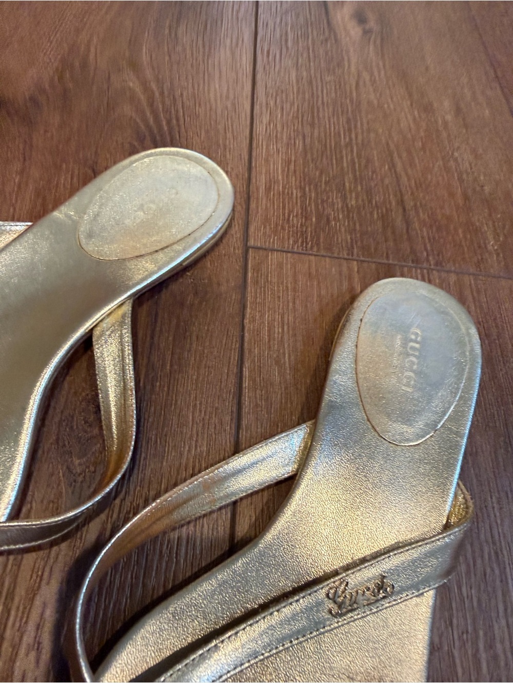 Gucci Metallic Gold Sandal Size 8.5 - Picture 4 of 8